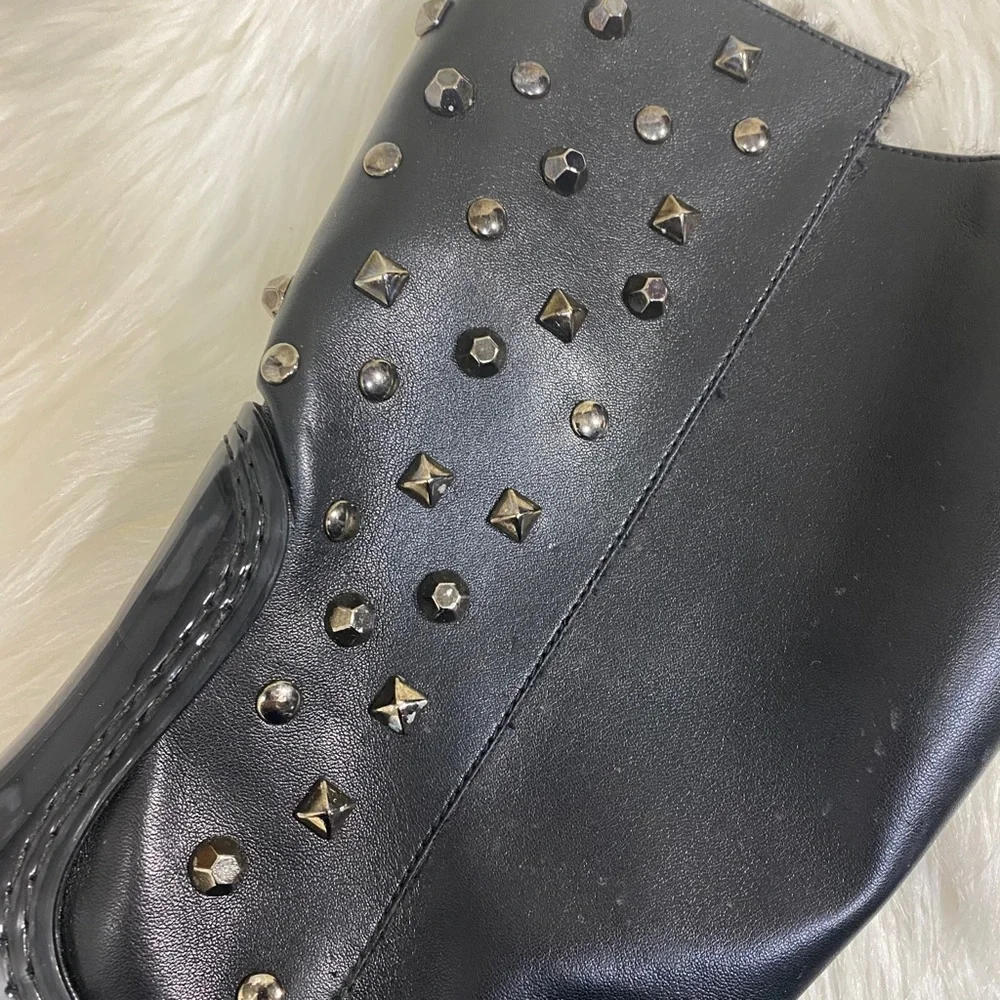 Stuart Weitzman Loverain Leather Black Studded Faux Fur Lined Boots - Picture 6 of 16